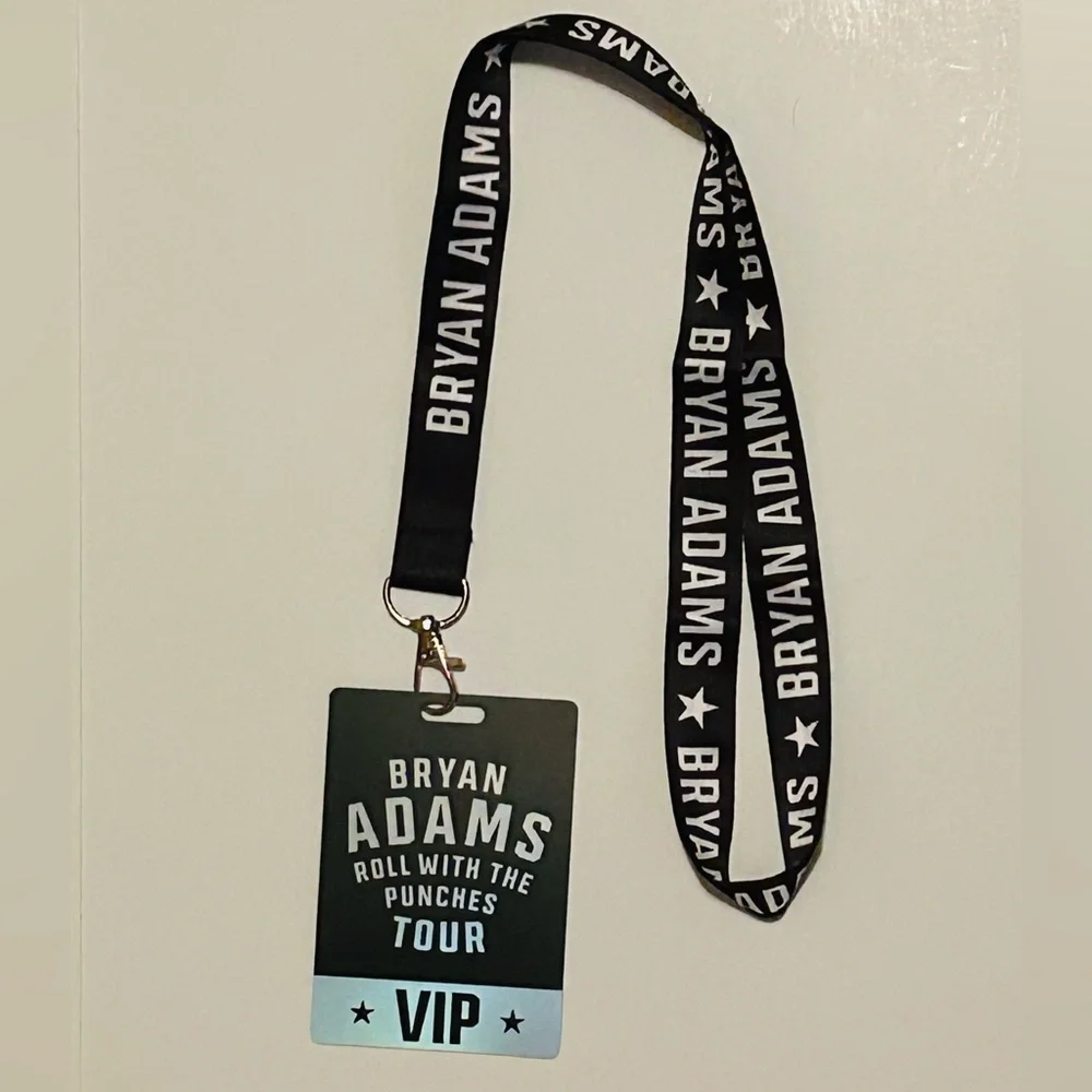 NEW! Bryan Adams “Roll With The Punches”Tour Duffel Bag, Laminate & Lanyard Set